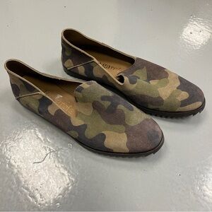 Pedro Garcia Suede Printed Loafers Size 38.5 (8)
